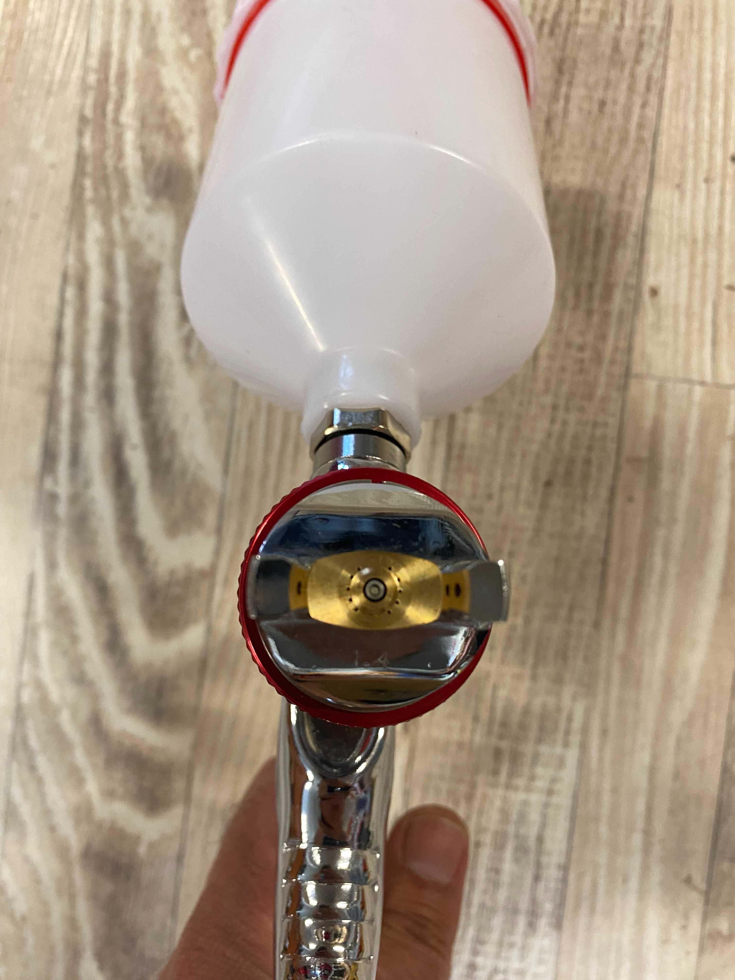 089934	Пистолет за боя горно ø1.4mm 600ml 1/4" RD-SG05