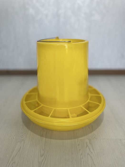 Yangi broller tovuqlar uchun ozuqa idishi – mustahkam va qulay