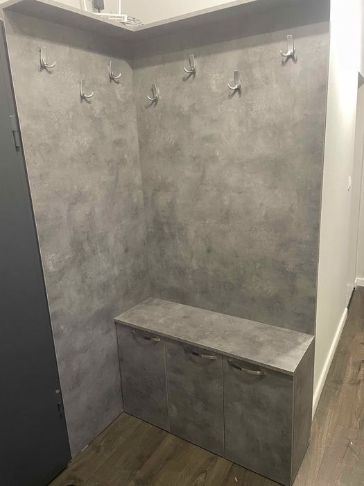 Портманто цвят сив бетон