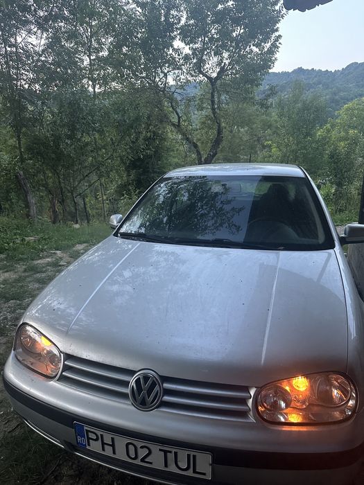 Vand Golf 4,1.4 benizna,stare impecabila
