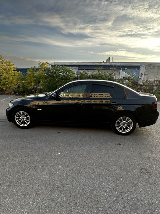 BMW e90 320d автоматик