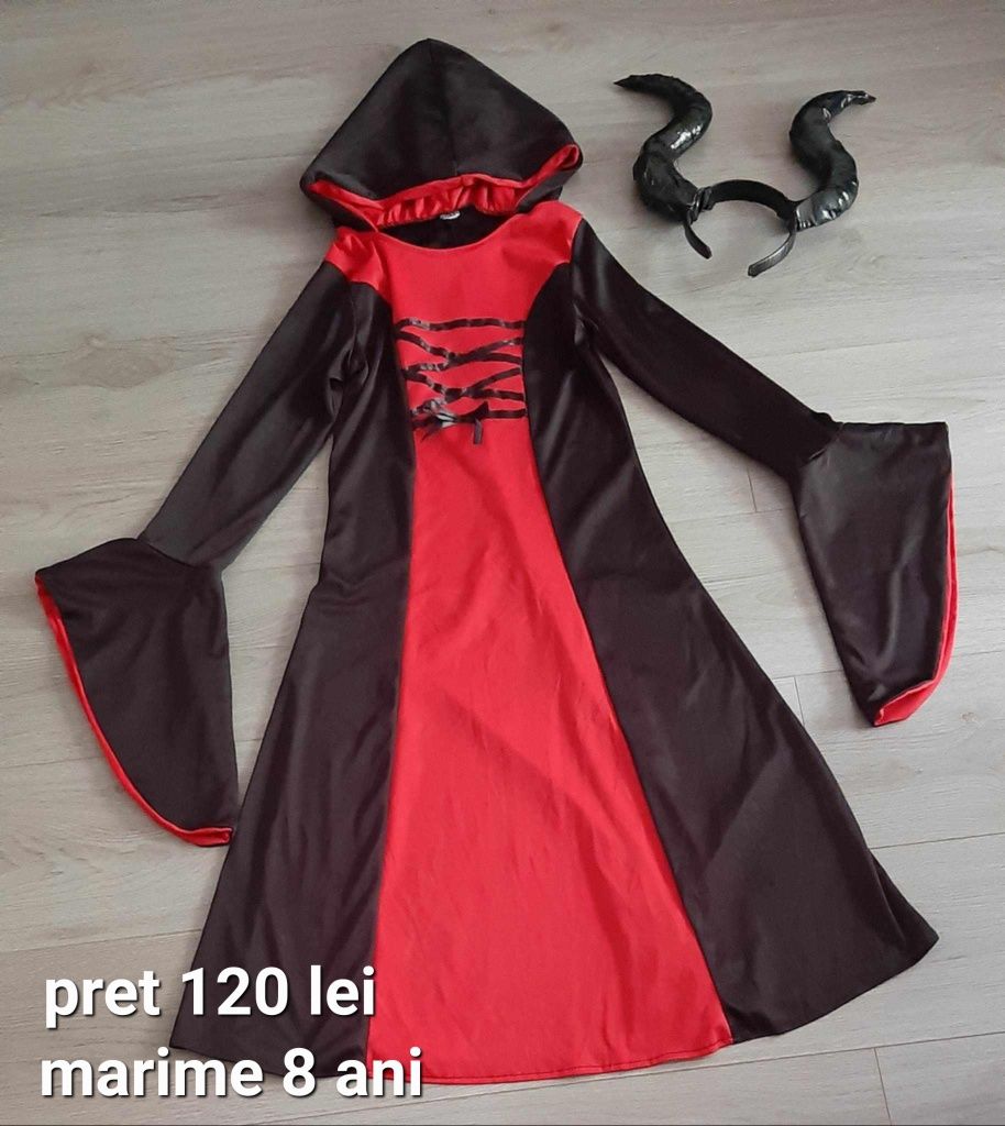 Costume  serbare :  vulpe , vacă , crocodil  , liliac și oaie