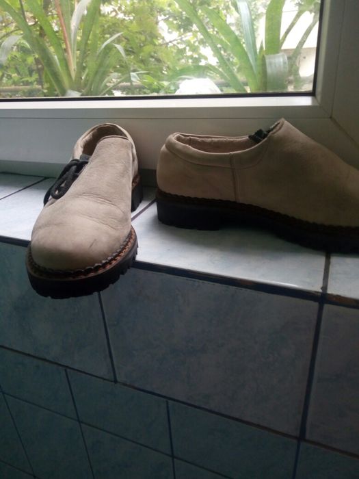Pantofi de piele