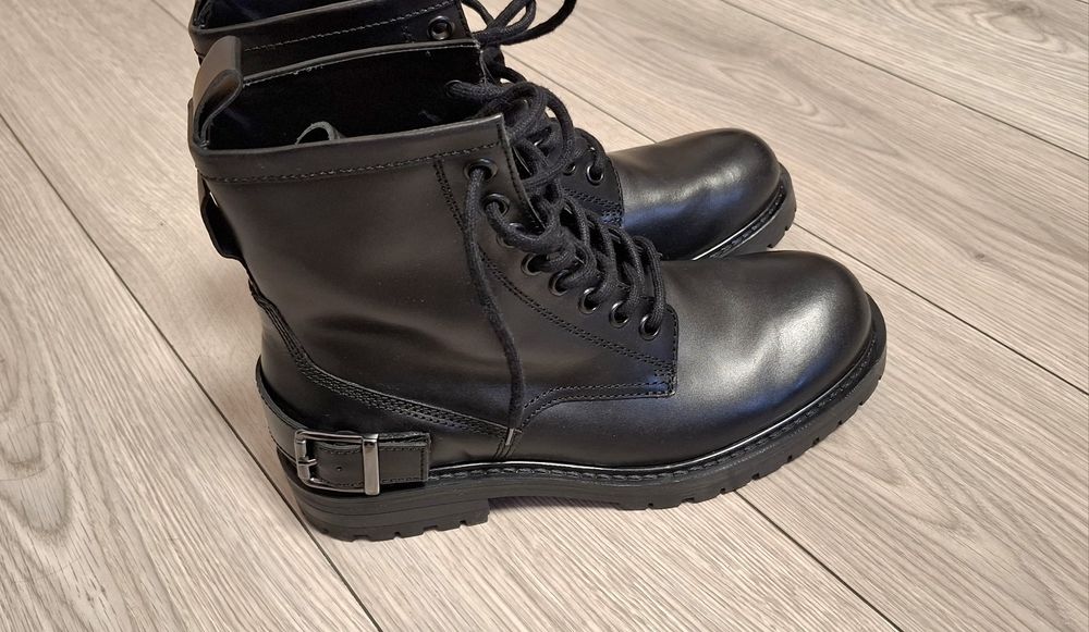 Bocanci piele ZARA, 41, noi