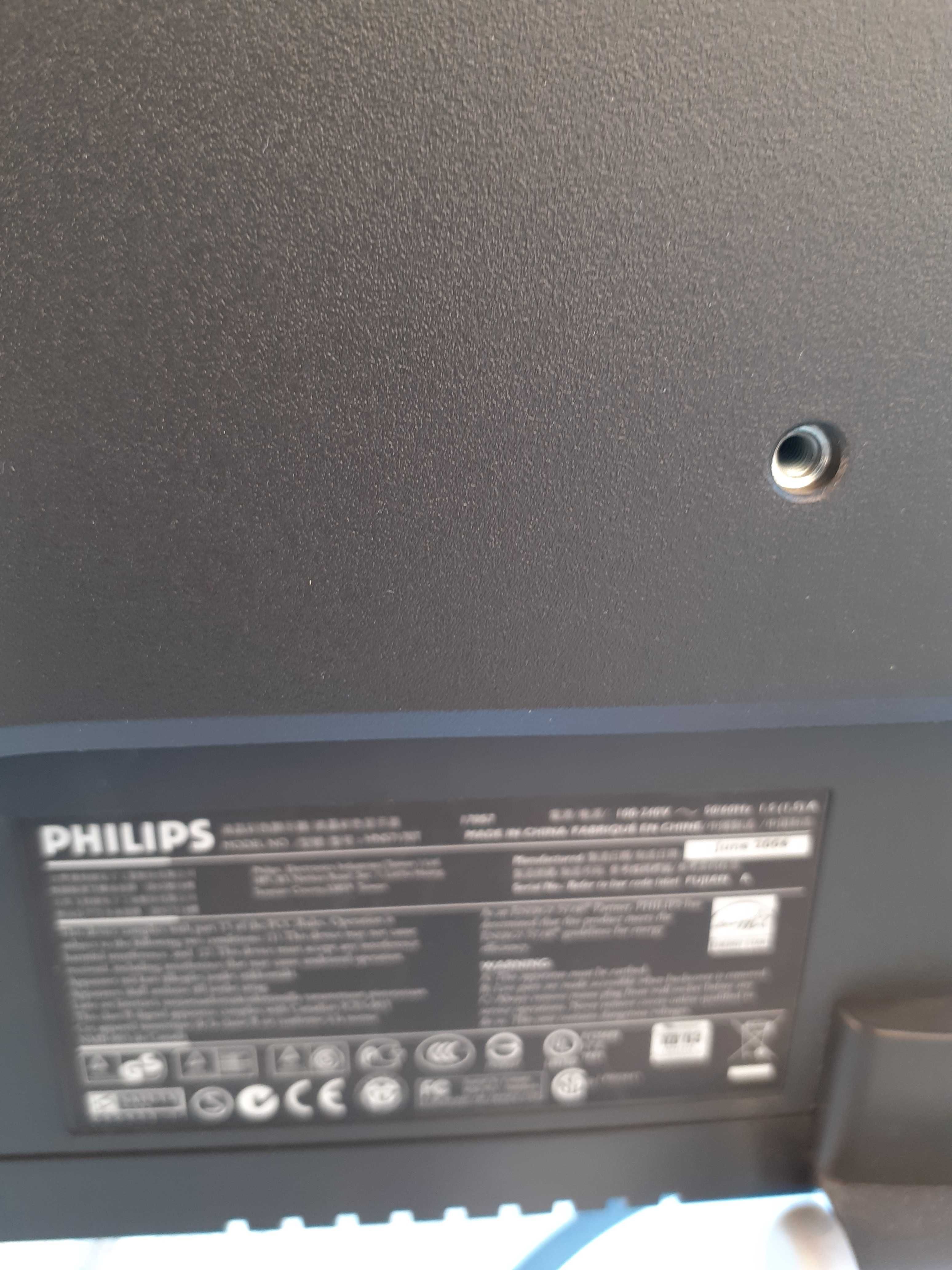 Monitor Dell si Philips