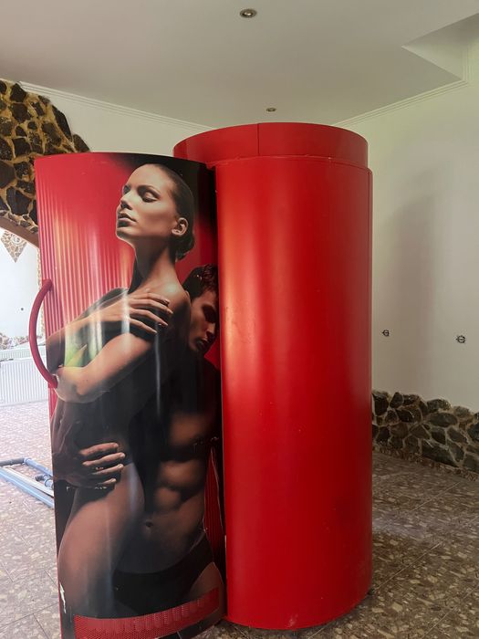 De vânzare: Solar vertical de bronzat

Vând solar vertical de bronzat