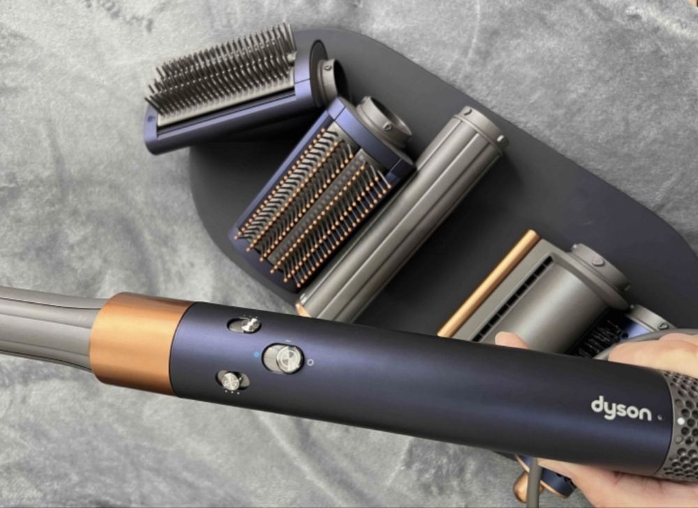 Dyson/////////////