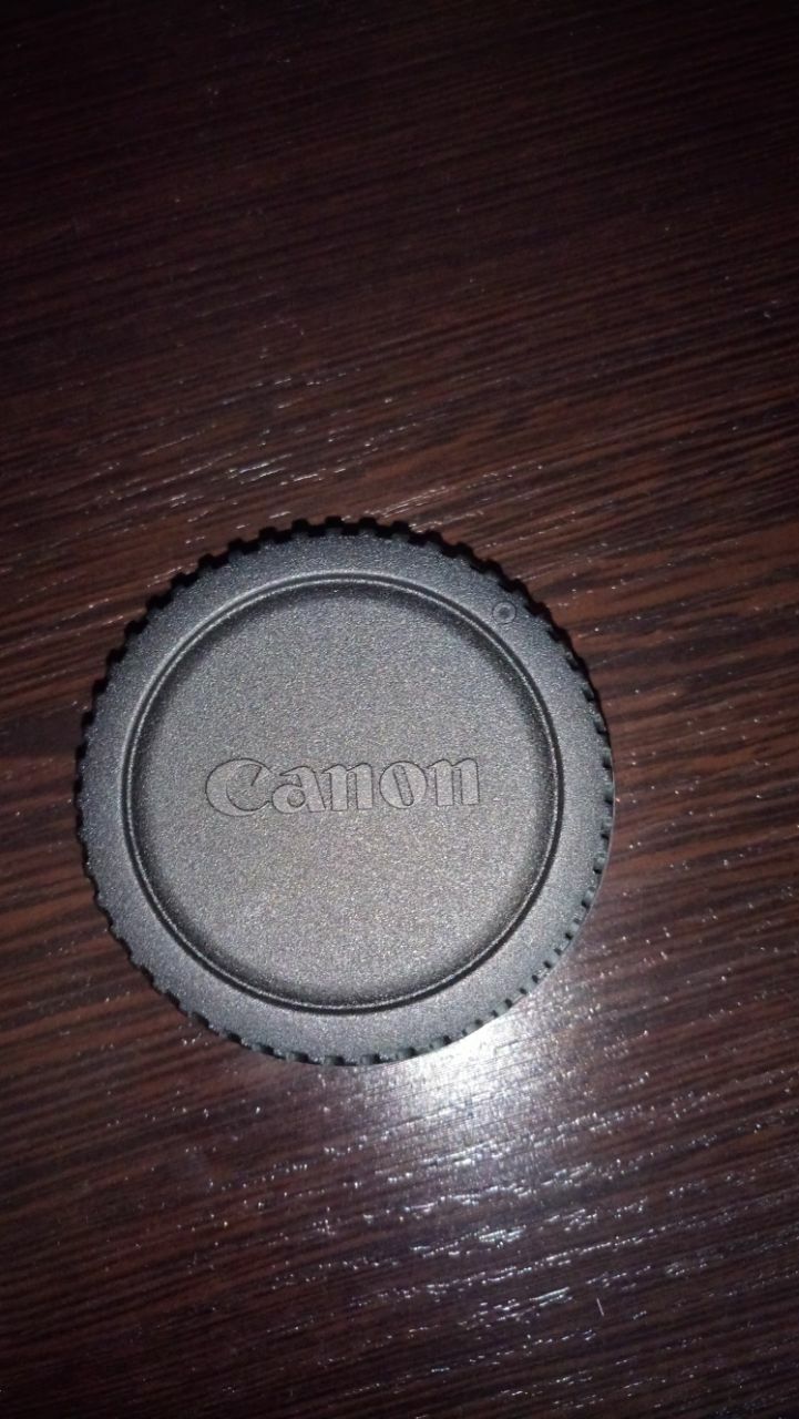 Продаю крышку для фотоаппарата Canon.