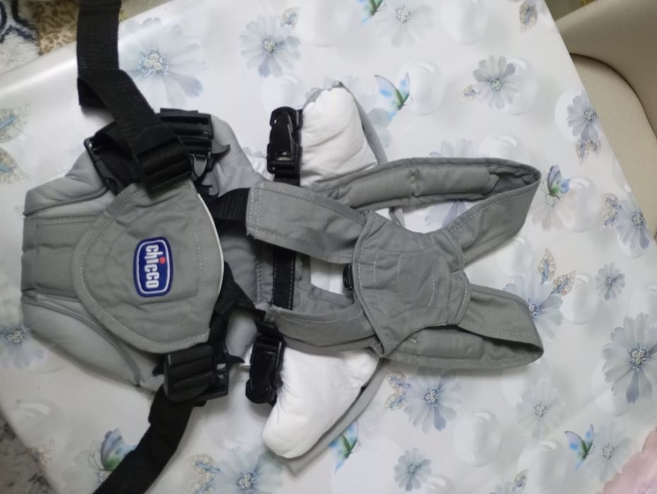 Кенгуру chicco , практически Новая