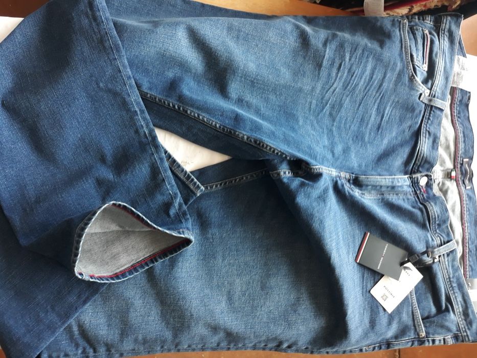 Blugi batal Tommy Hilfiger nr 50/36 originali