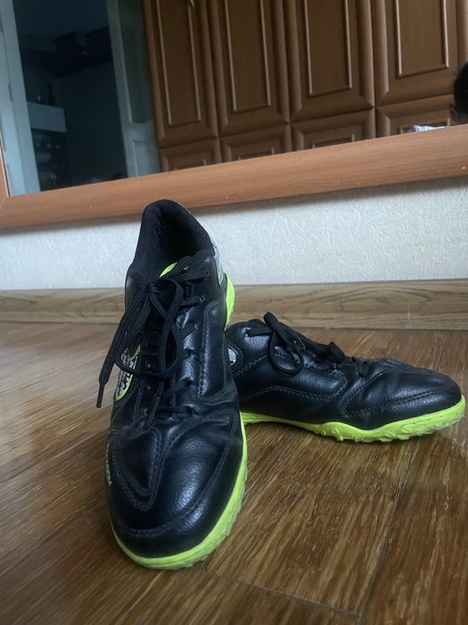 Футбольные сороконожки для детей Nike Air Zoom или Tiempo 37/38 размер