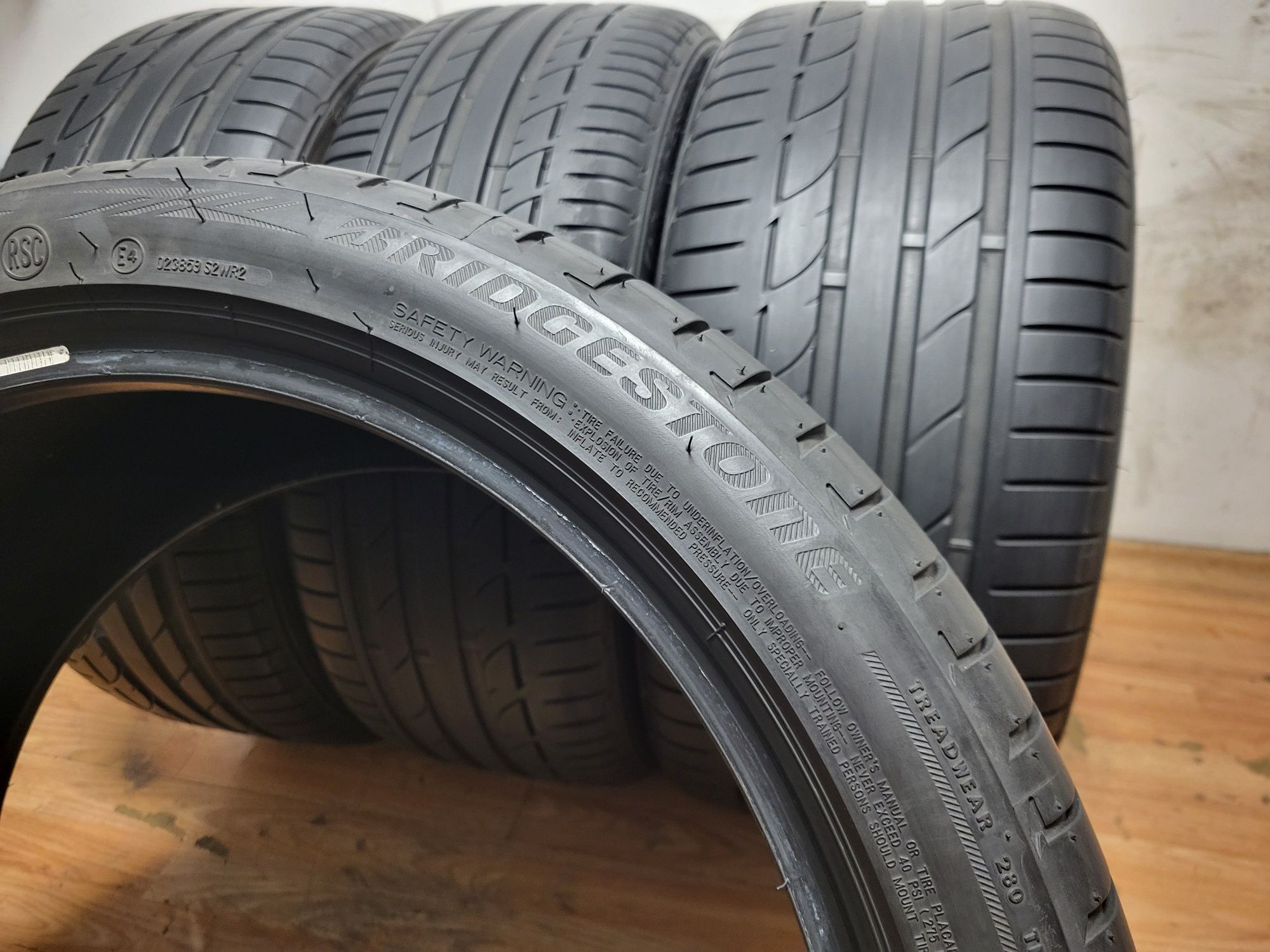 245/40/20 и 275/35/20 Bridgestone / пакет летни гуми