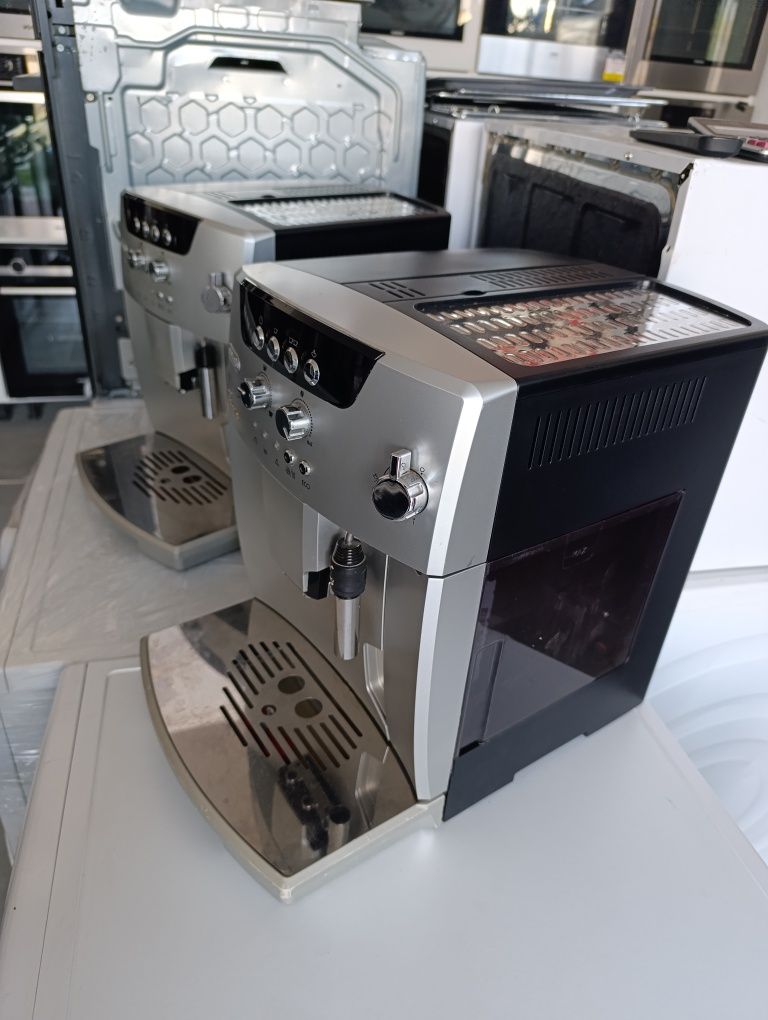 Кафе машина Робот Delonghi Magnifica