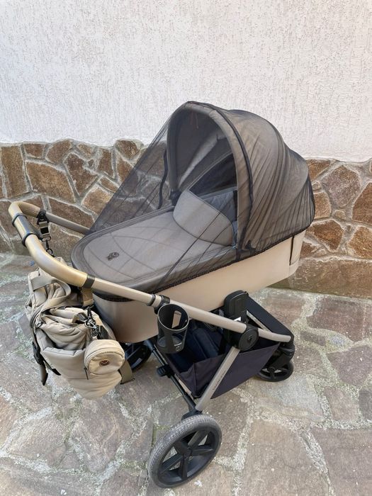 Количка Venicci Upline Leo 3 в 1 – стил, комфорт и качество!