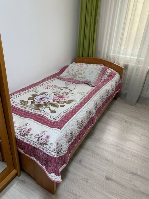 Кровать с матрасом