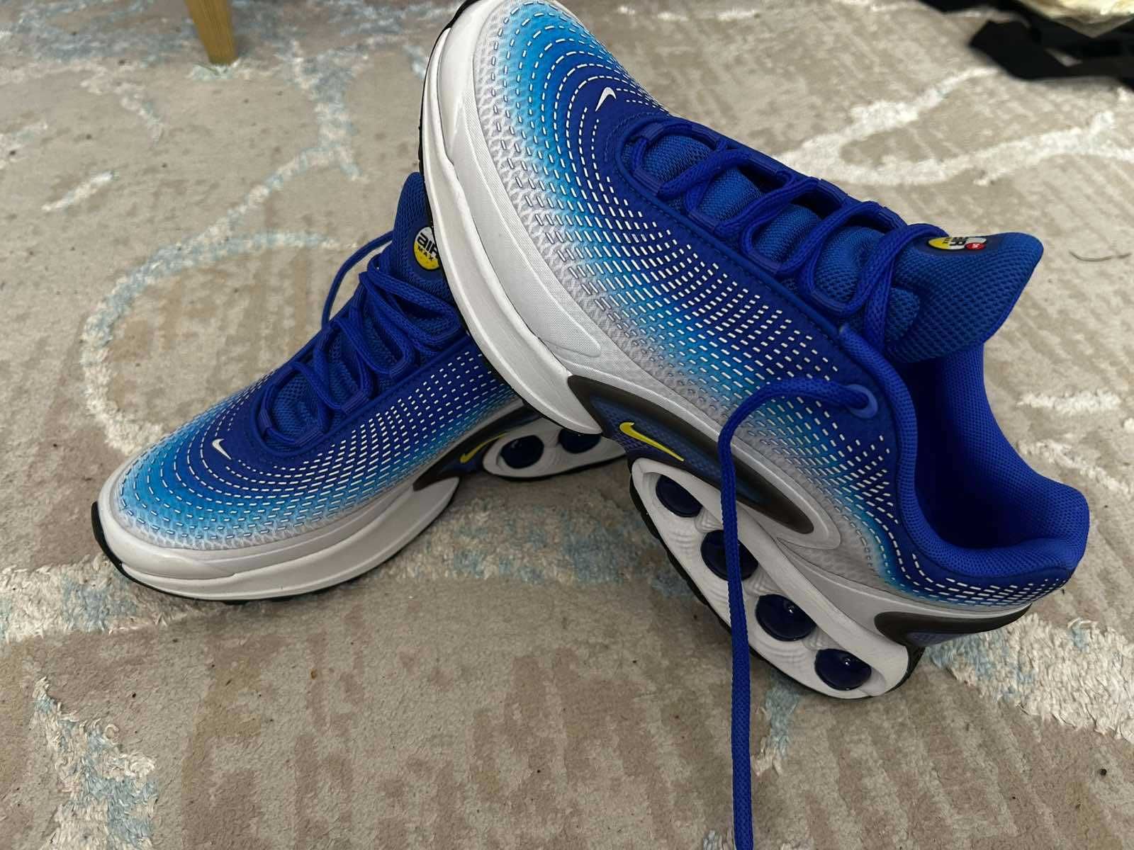Продават се маратонки Nike air max DN