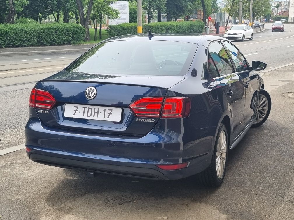 VW Jetta Hybrid Full options 170Cp Piele