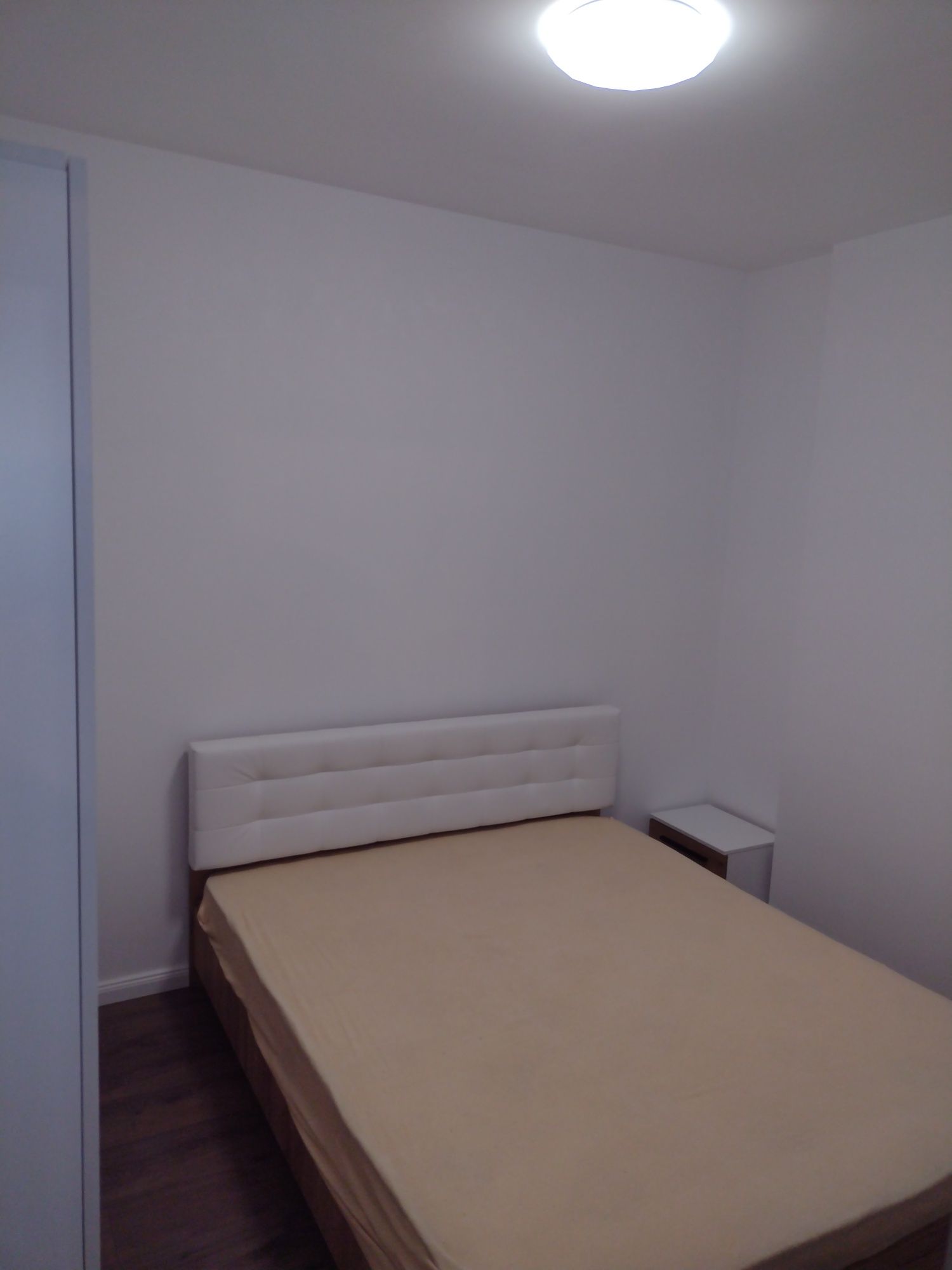 Închiriez apartament strada Fabricii