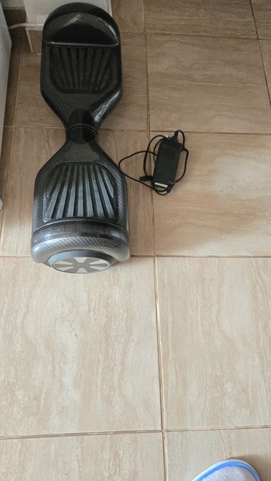 Vând hoverboard carbon