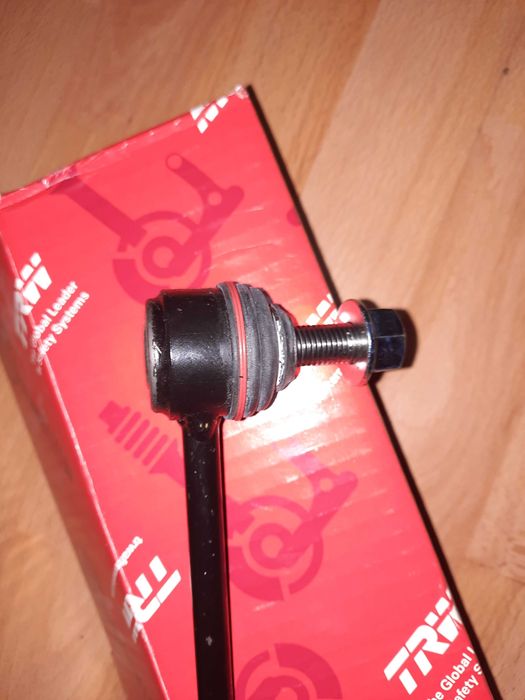 Bieleta suspensie antiruliu fata stanga E70(X5)