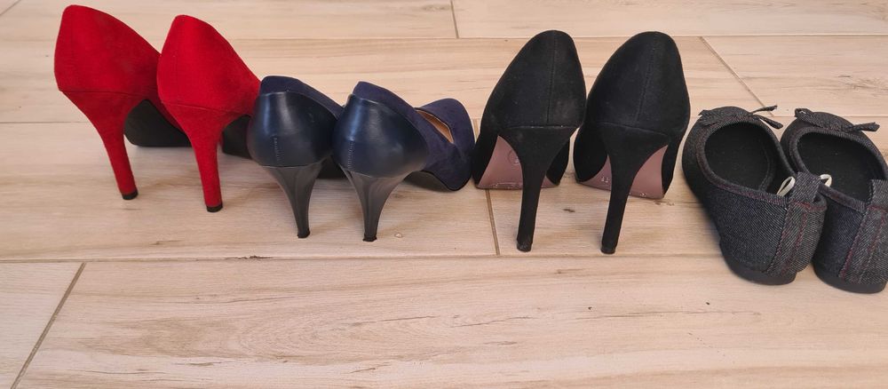 Vand papuci utilizati si botine noi