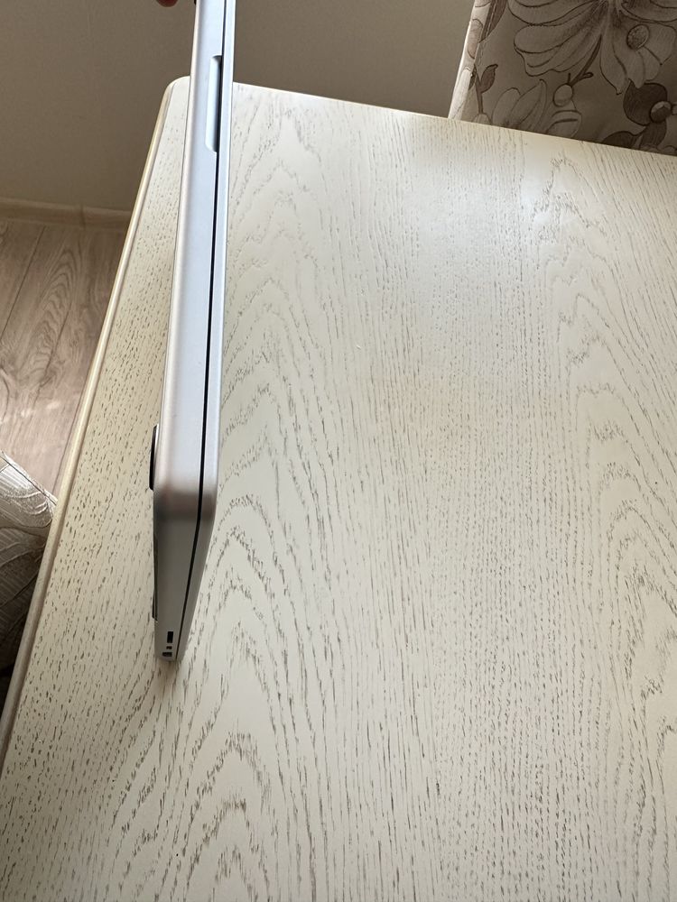 Като нов Apple MacBook Pro 14 (2021), Apple M1 Pro, RAM 16GB,1TB SSD