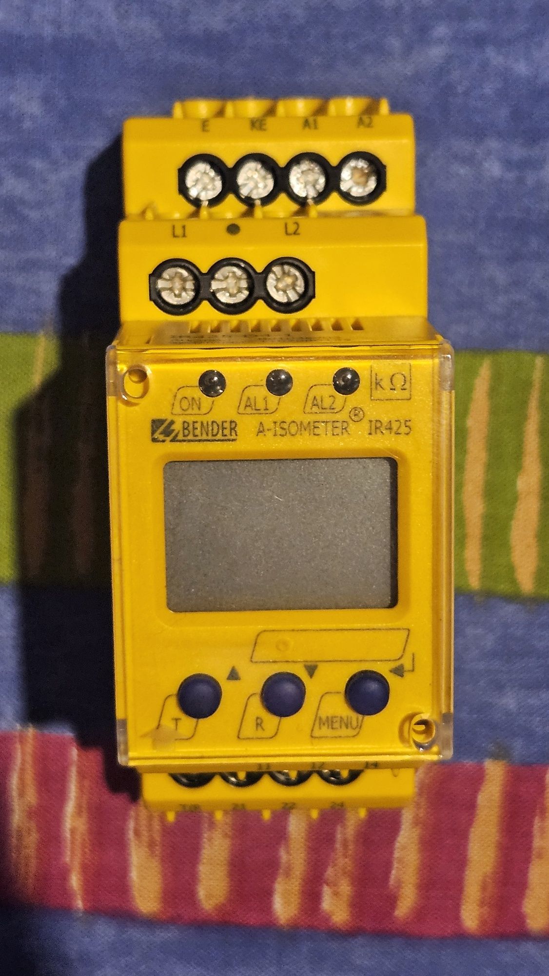 Releu isometru monitorizare izolație. Bender IR 425 D4-1