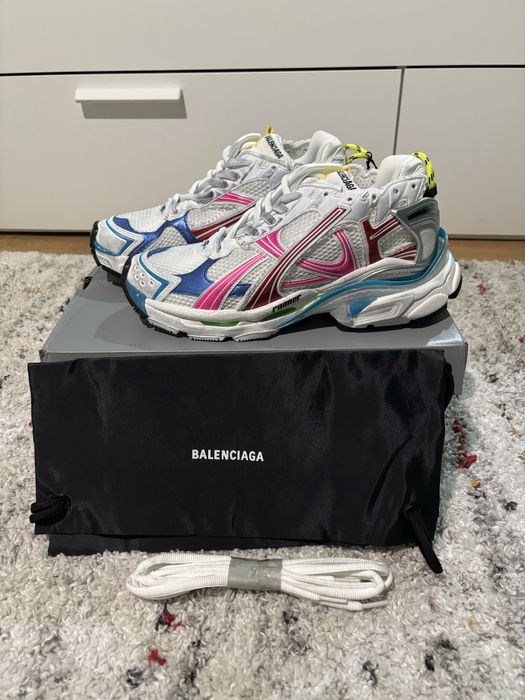 Balenciaga Runner 42