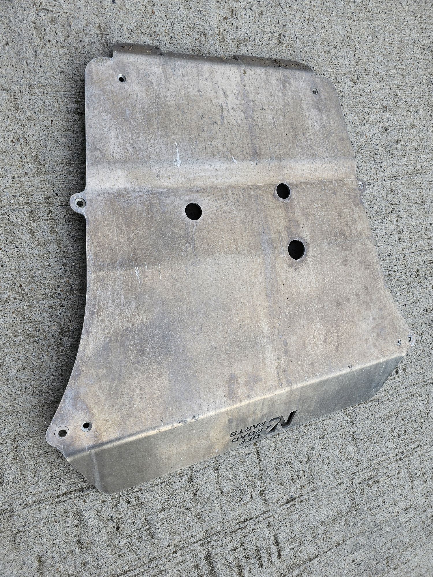 Scut motor aluminiu Dacia Duster