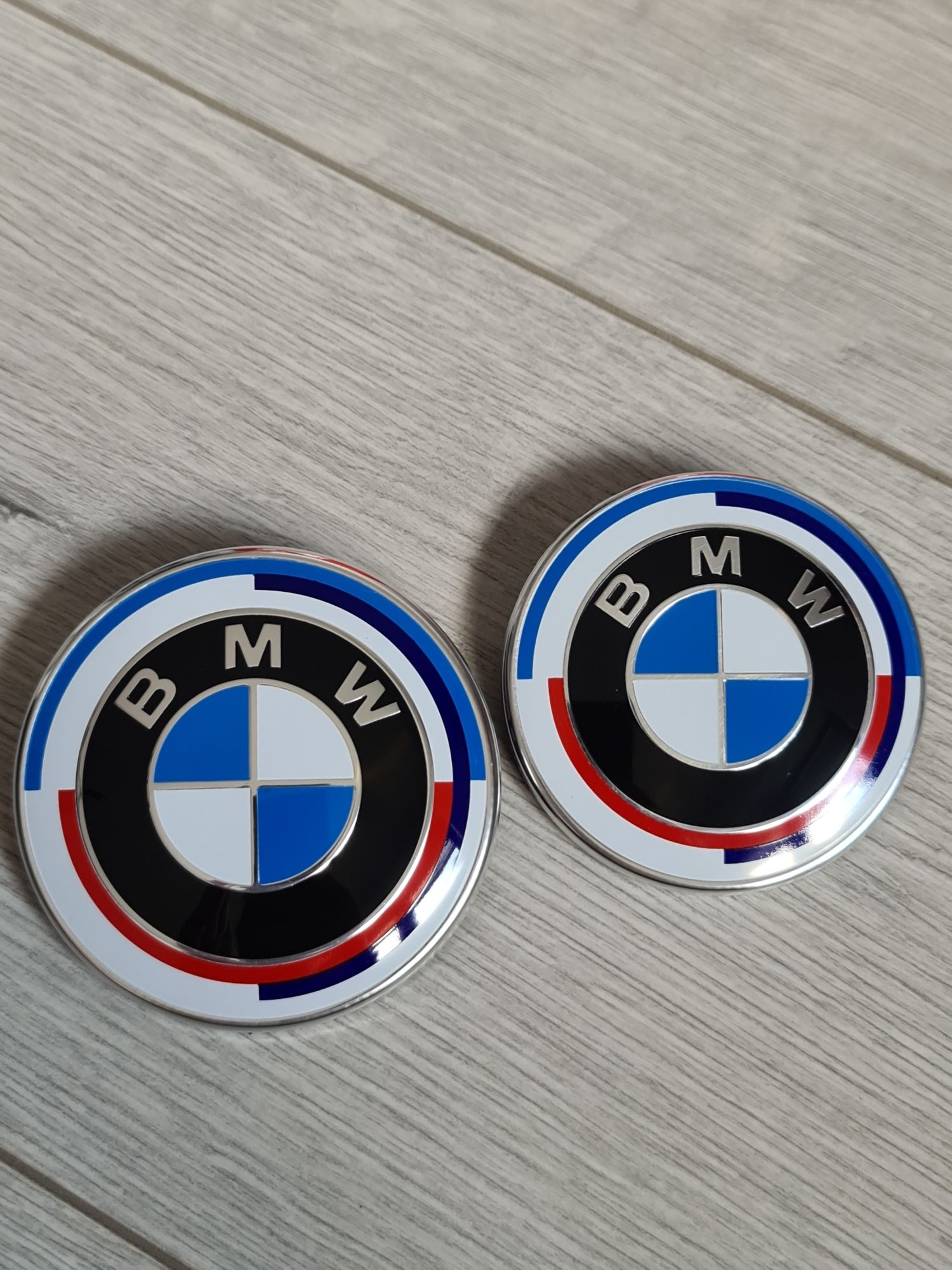 Emblema-Sigla-Logo-82mm-74mm-Bmw-E60-E90-G20-G30-G11-G05-G06-22-Xdrive