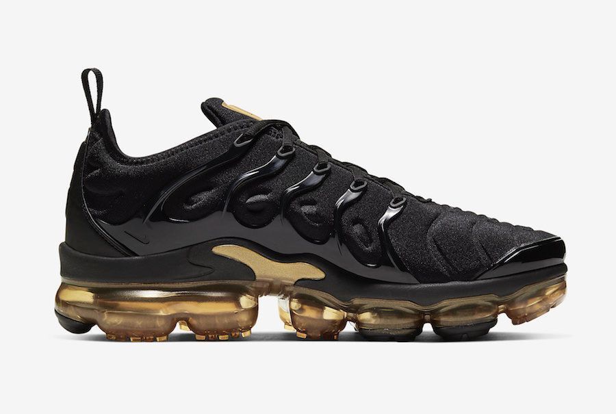 Nike VaporMax plus "Black/Metallic/Gold