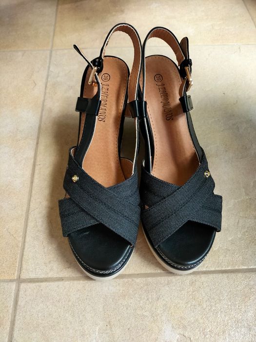 Sandale dama  marimea 39 noi