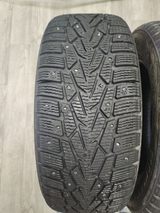Продам 4шт Б/у зимнюю резину R16 nokian hakkapeliitta
