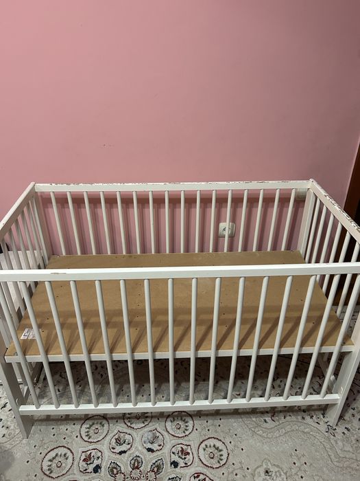 Белая детская кроватка 120×80 см – в разобранном виде