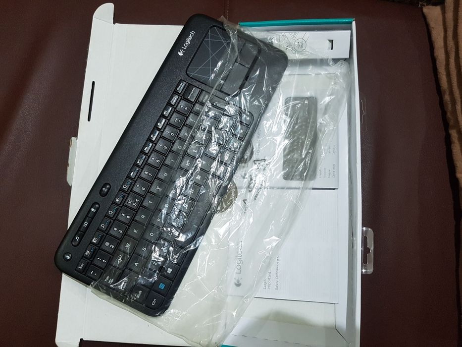 Vand tastatura Logitech