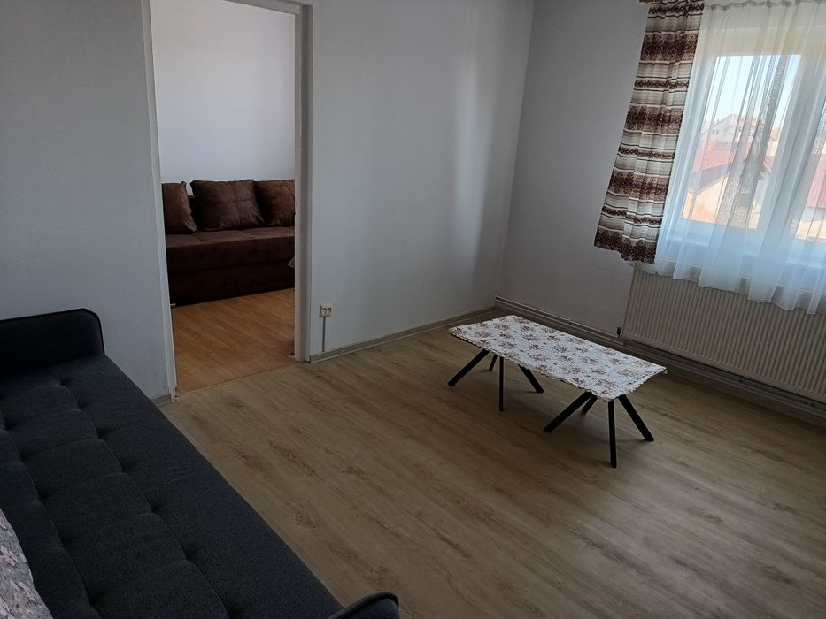 Închiriez apartament strada hipodromului