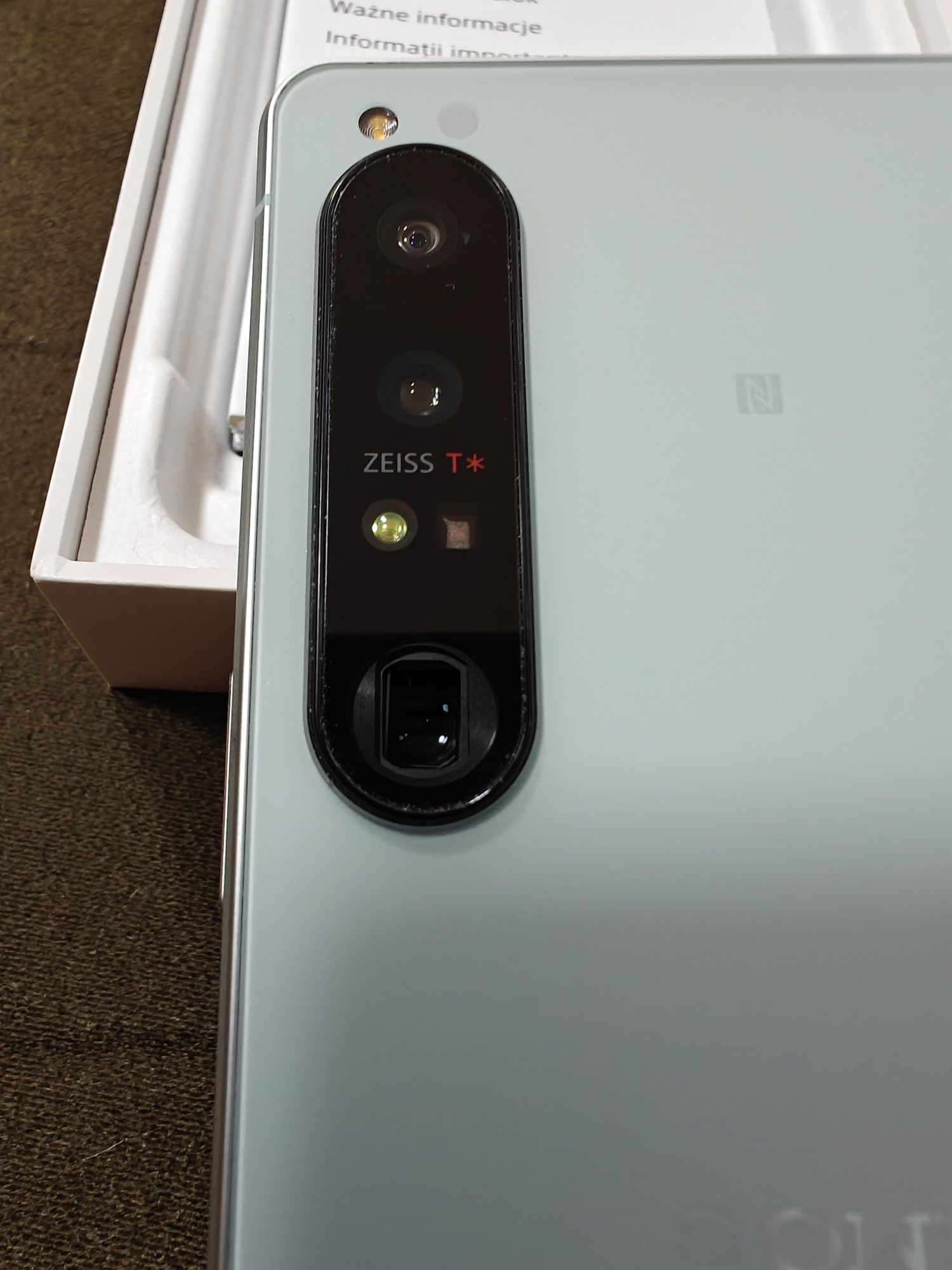 Sony Xperia l lV 12/256Gb като нов