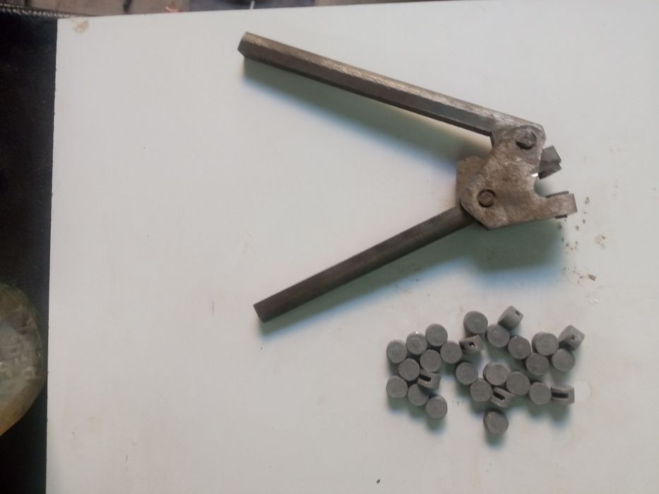 Пломбиратор с пломбами в комплекте