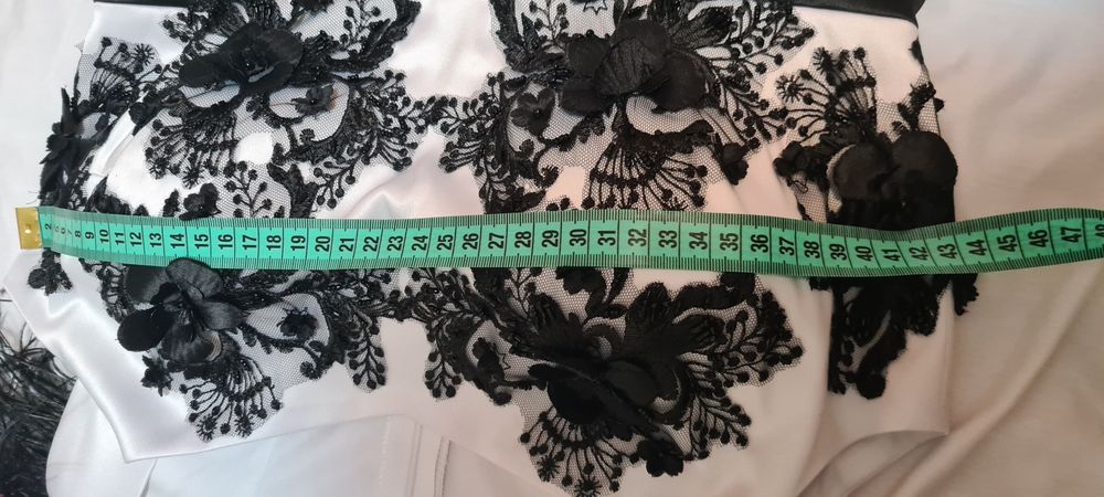 Rochie alb cu negru - scurta