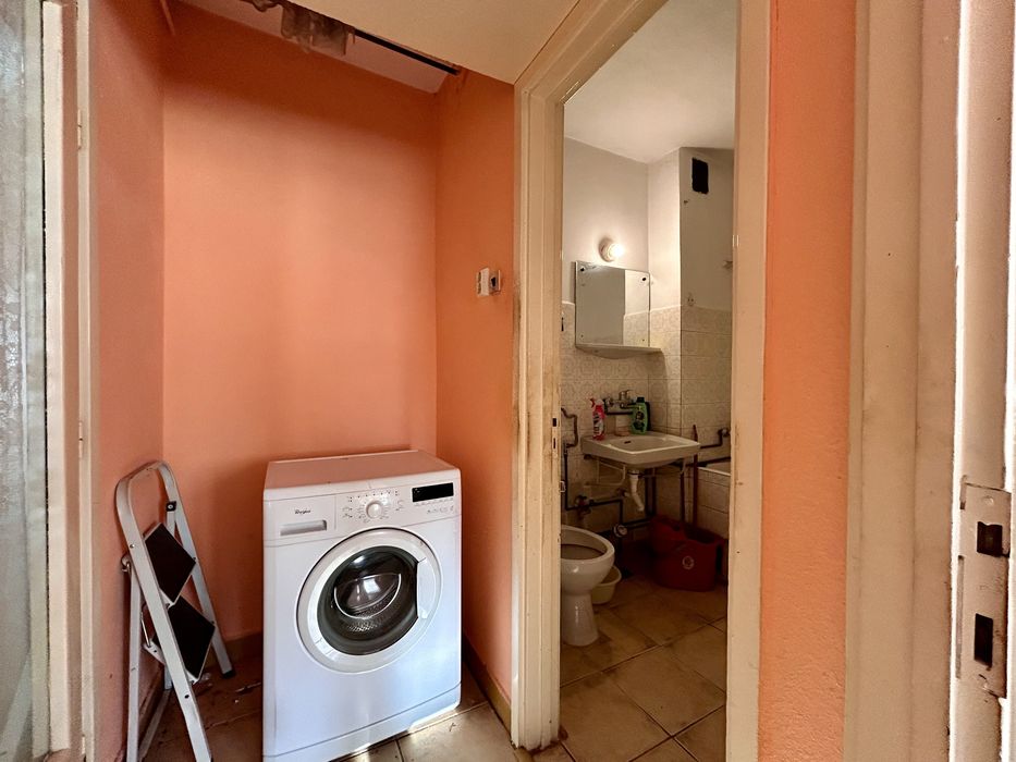 Vand apartament doua camere