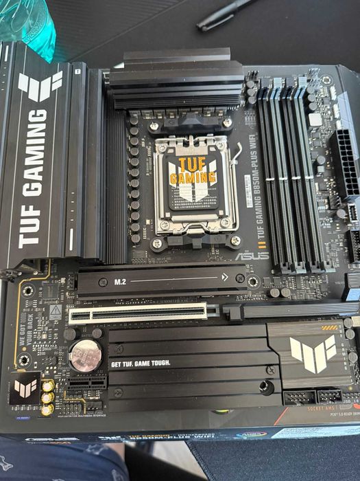 Vand placa de baza Asus Tuf b850m plus wifi,