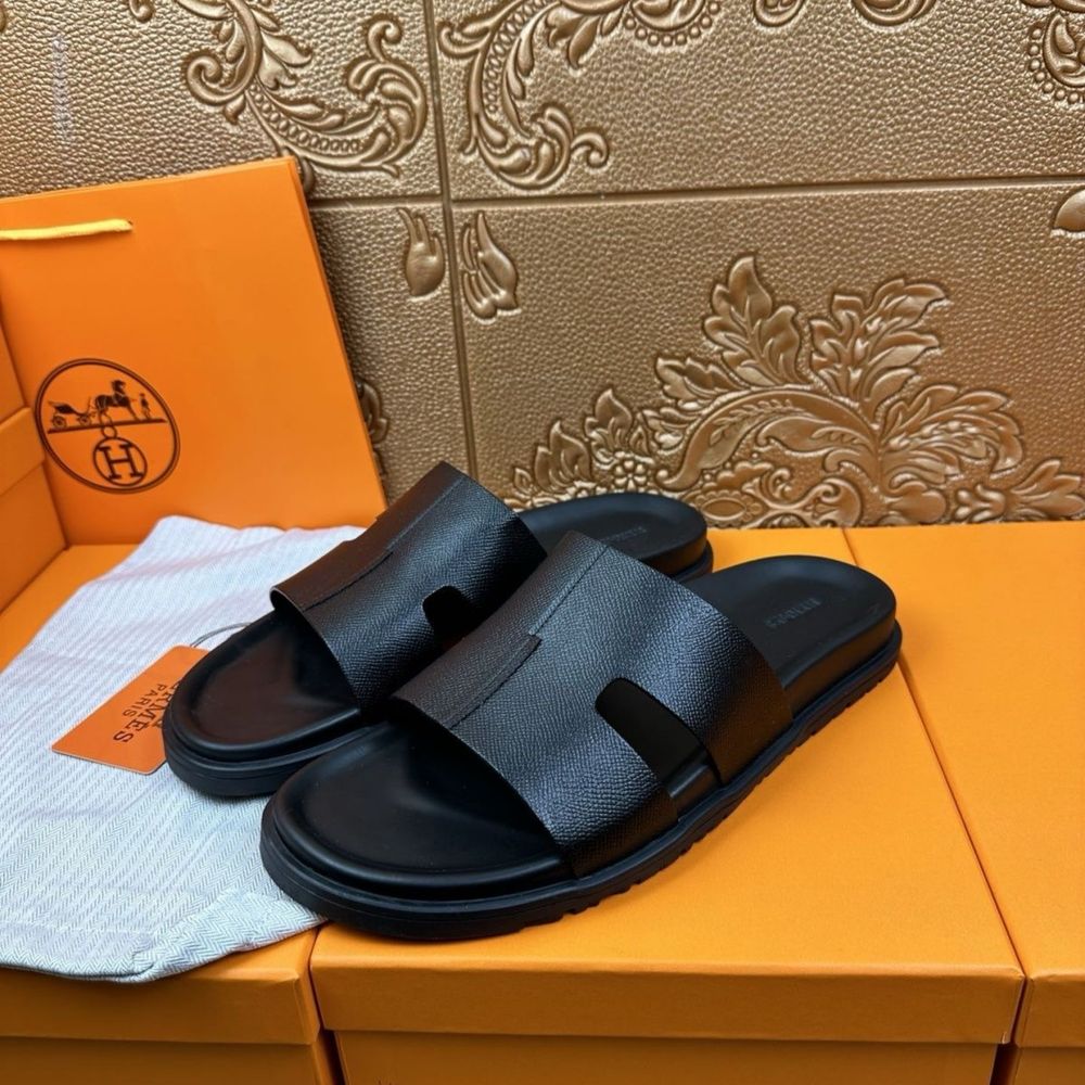 Продается удобные тапочки Hermes ( обувь )