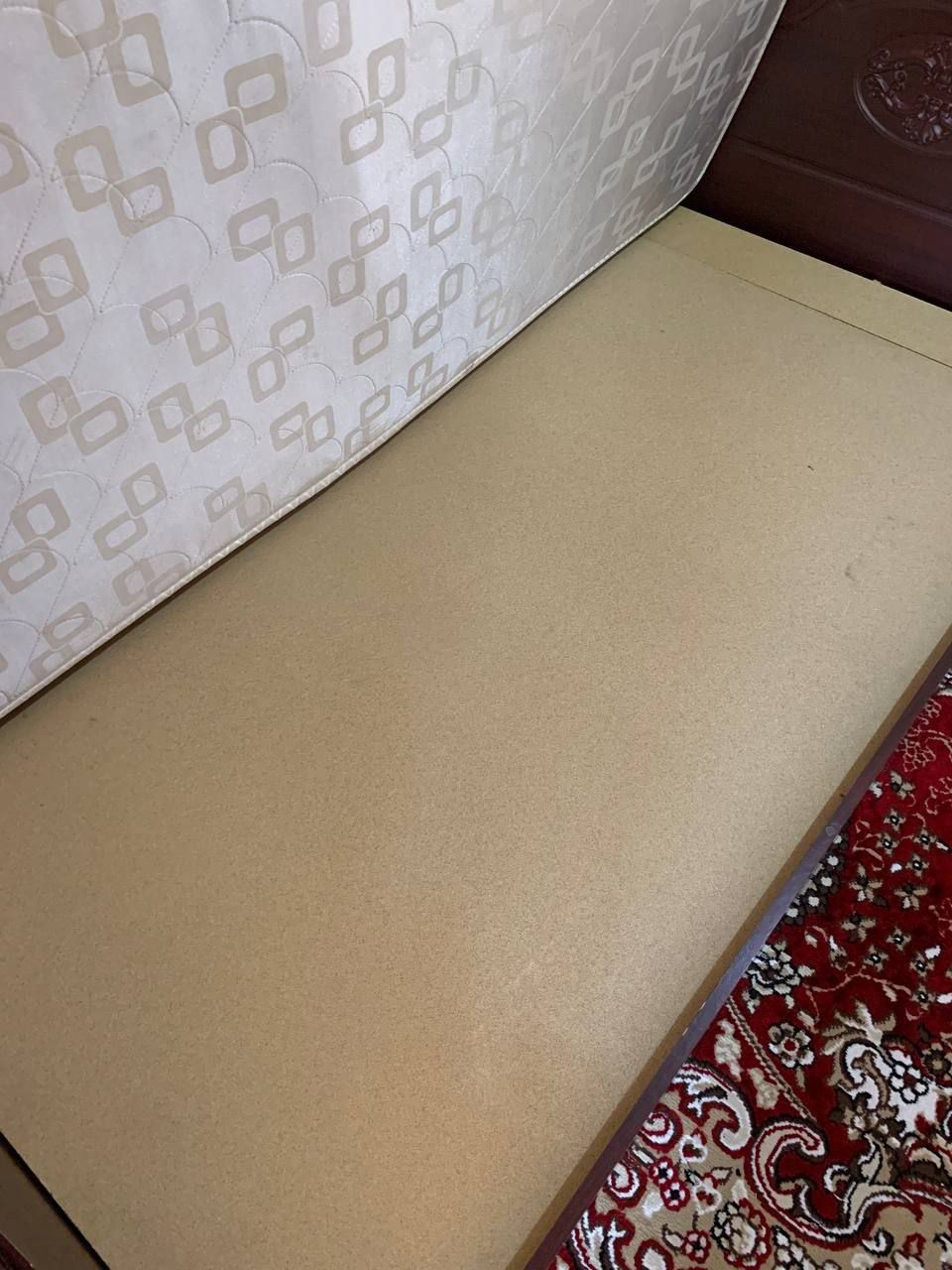 Шкаф кухонный,кровать односпальные,