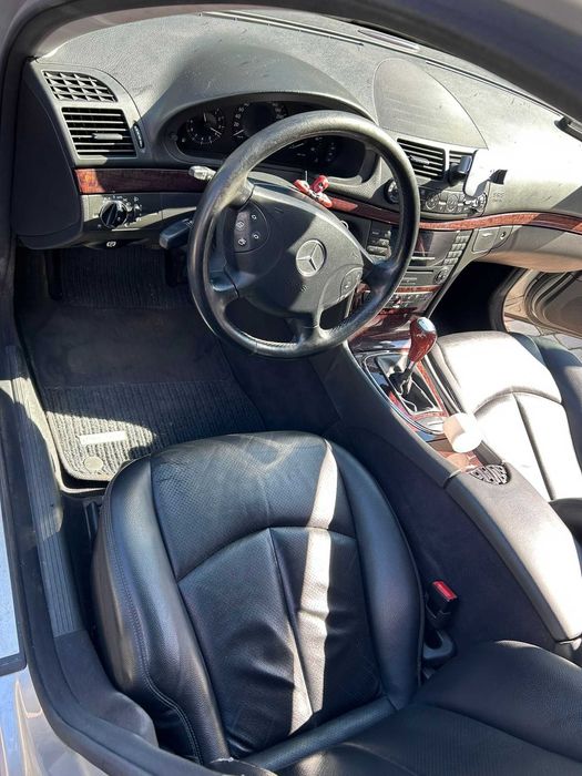 Mercedes-Benz E class W211
