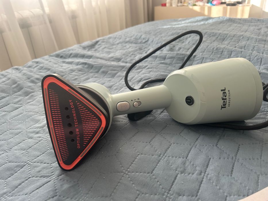 Tefal aerosteam уред за гладене с пара