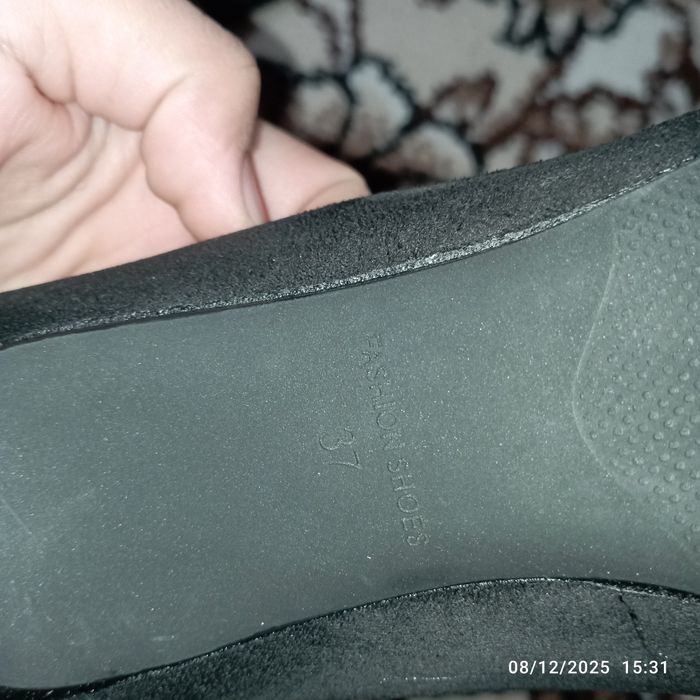 Zamonaviy shpilka pochnali tufli