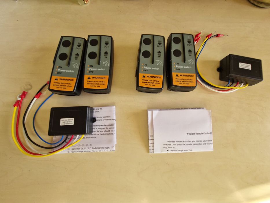 Telecomanda troliu auto wireless cu doua telecomenzi 12v.24v