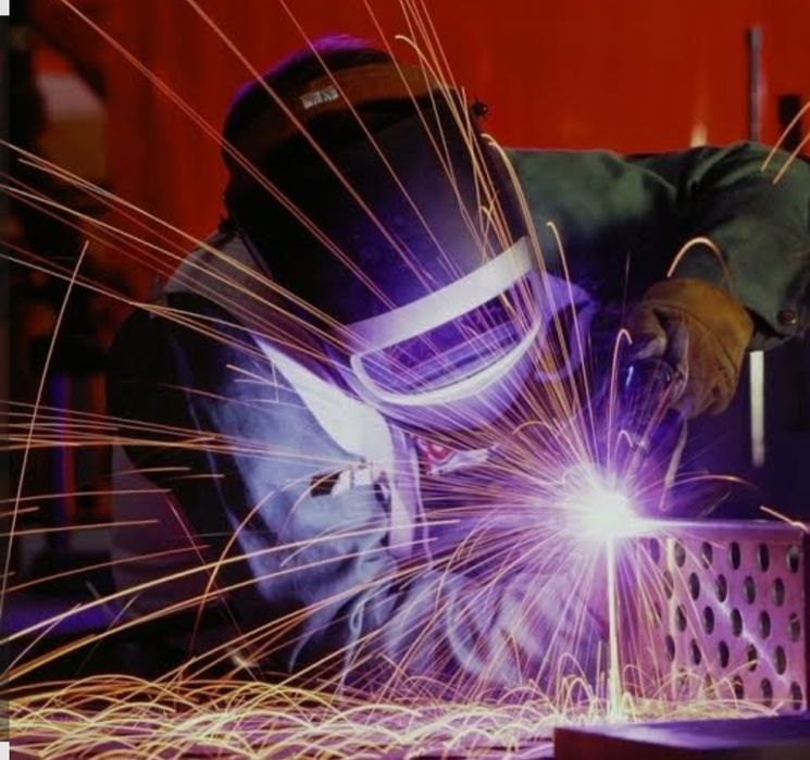 Сварщик на выезд. Услуга сварщика