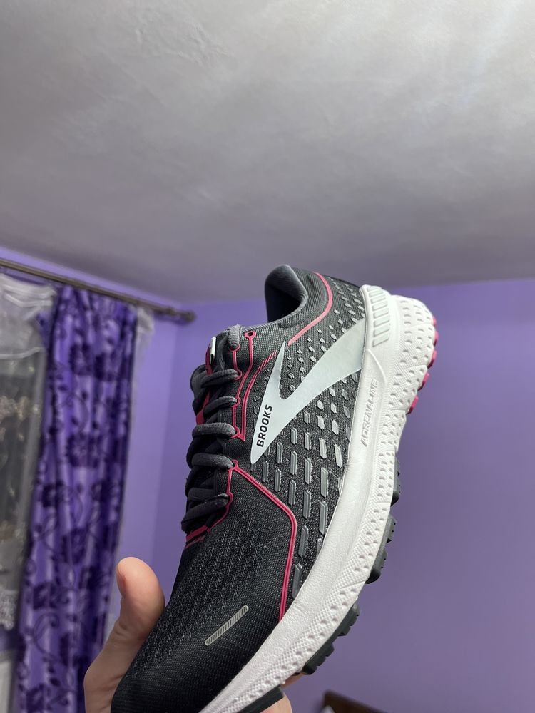 Adidași brooks adrenalin 21 nr 40,5