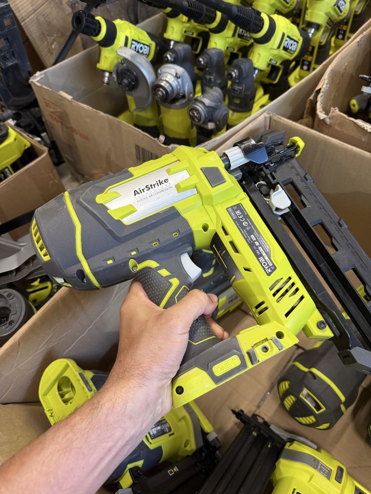 Pistol cu cuie Ryobi profesional 18V Ryobi